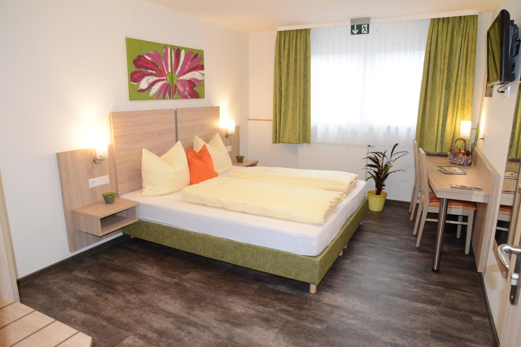 Am Treidelpfad Hotel Hassmersheim Room photo