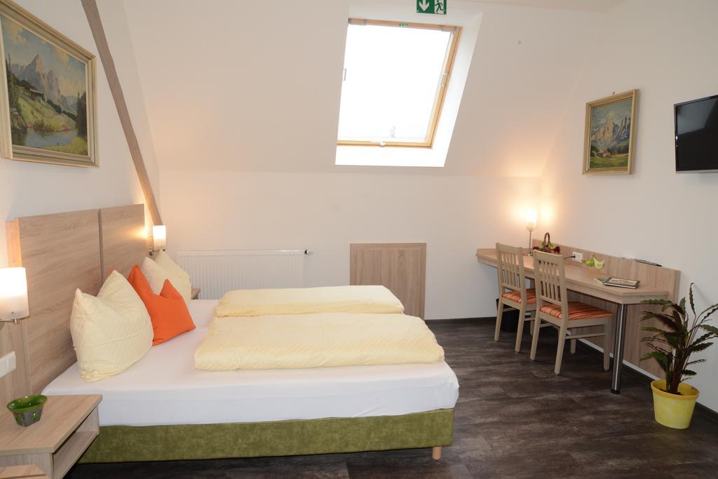 Am Treidelpfad Hotel Hassmersheim Room photo